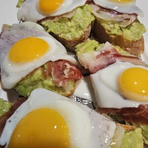 Aguacate + Huevo